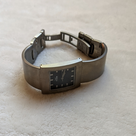 Titanium rectangle face watch - Picture 2 of 4